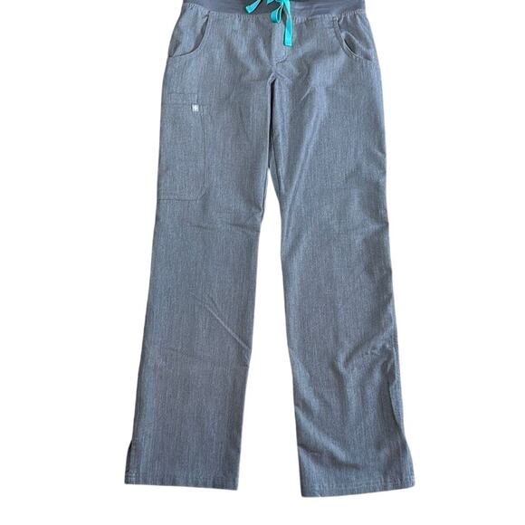 Figs Kade Cargo Scrub Pants - Picture 1 of 6